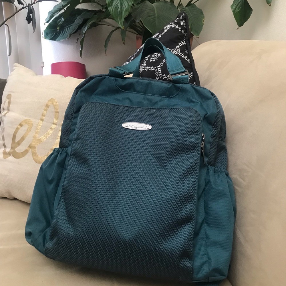 Baggallini Back Pack